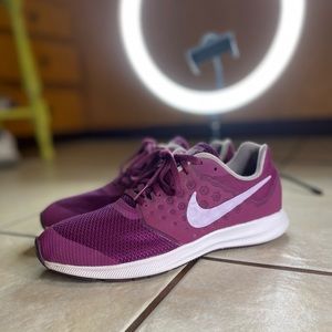 Girl Nike Downshifter 7 Running 869972 500 Purple Violet 6Y